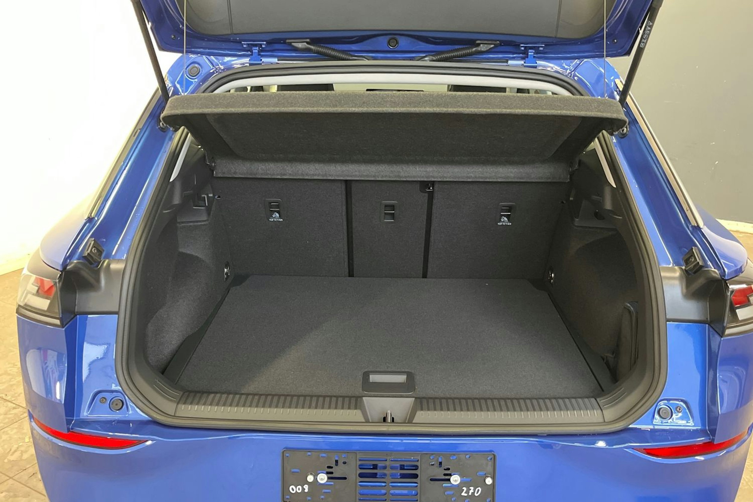 sininen Volkswagen T-Roc 2026 kuva 11.