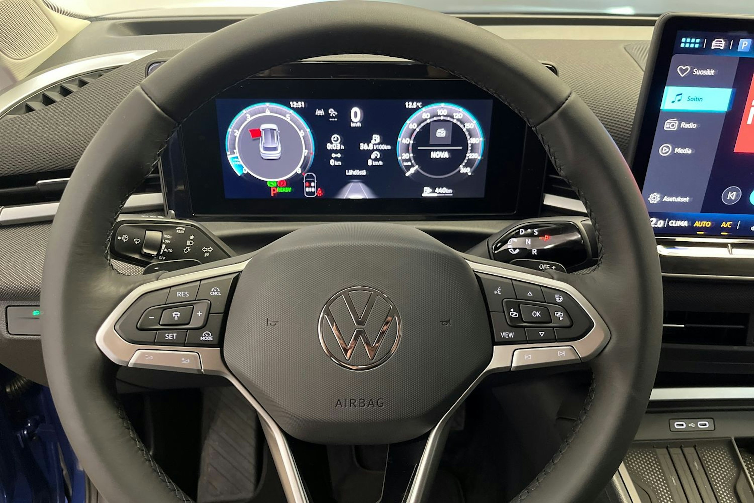 sininen Volkswagen T-Roc 2026 kuva 14.