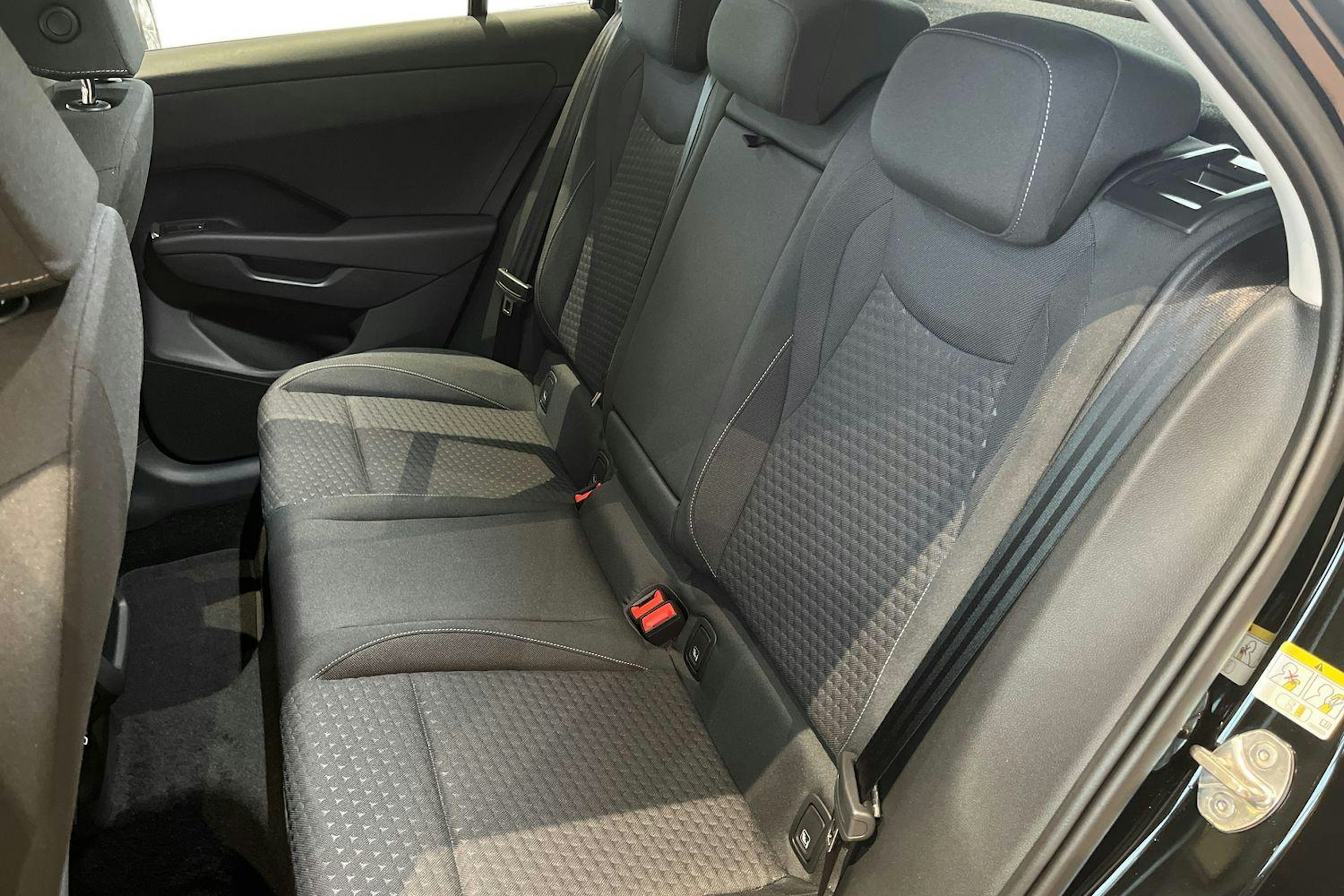 musta Volkswagen T-Roc 2026 kuva 8.