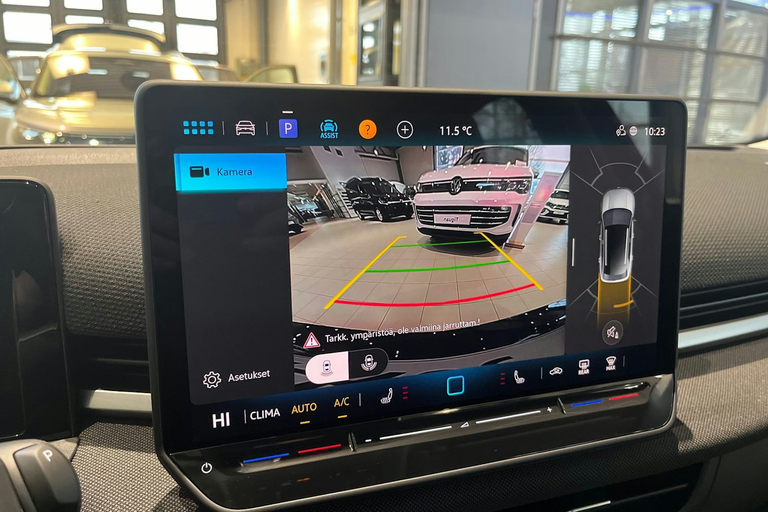 musta Volkswagen T-Roc 2026 kuva 12.