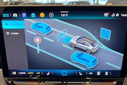 keltainen Volkswagen T-Roc 2026 kuva 17.