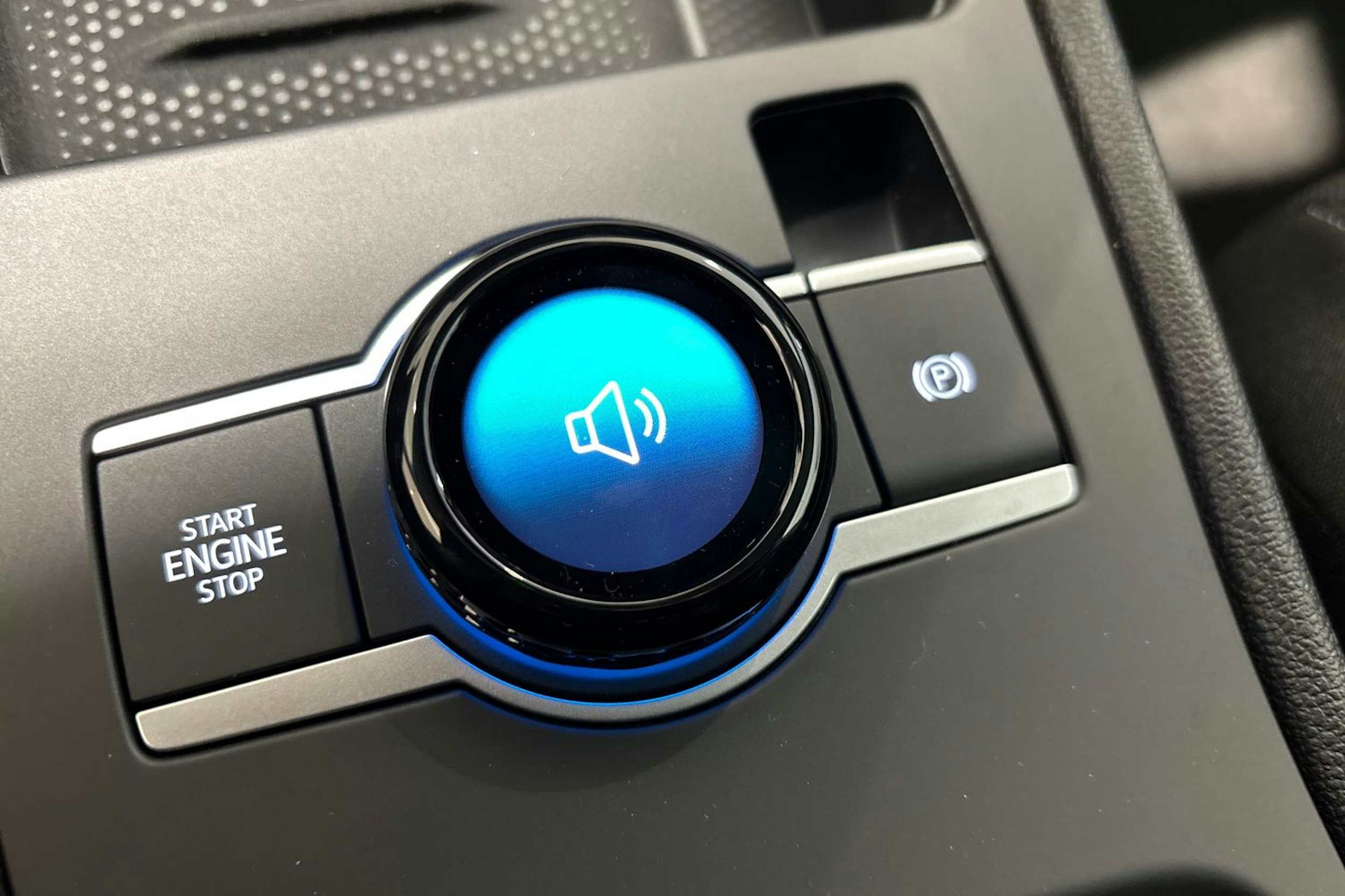 keltainen Volkswagen T-Roc 2026 kuva 19.