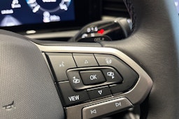 keltainen Volkswagen T-Roc 2026 kuva 21.