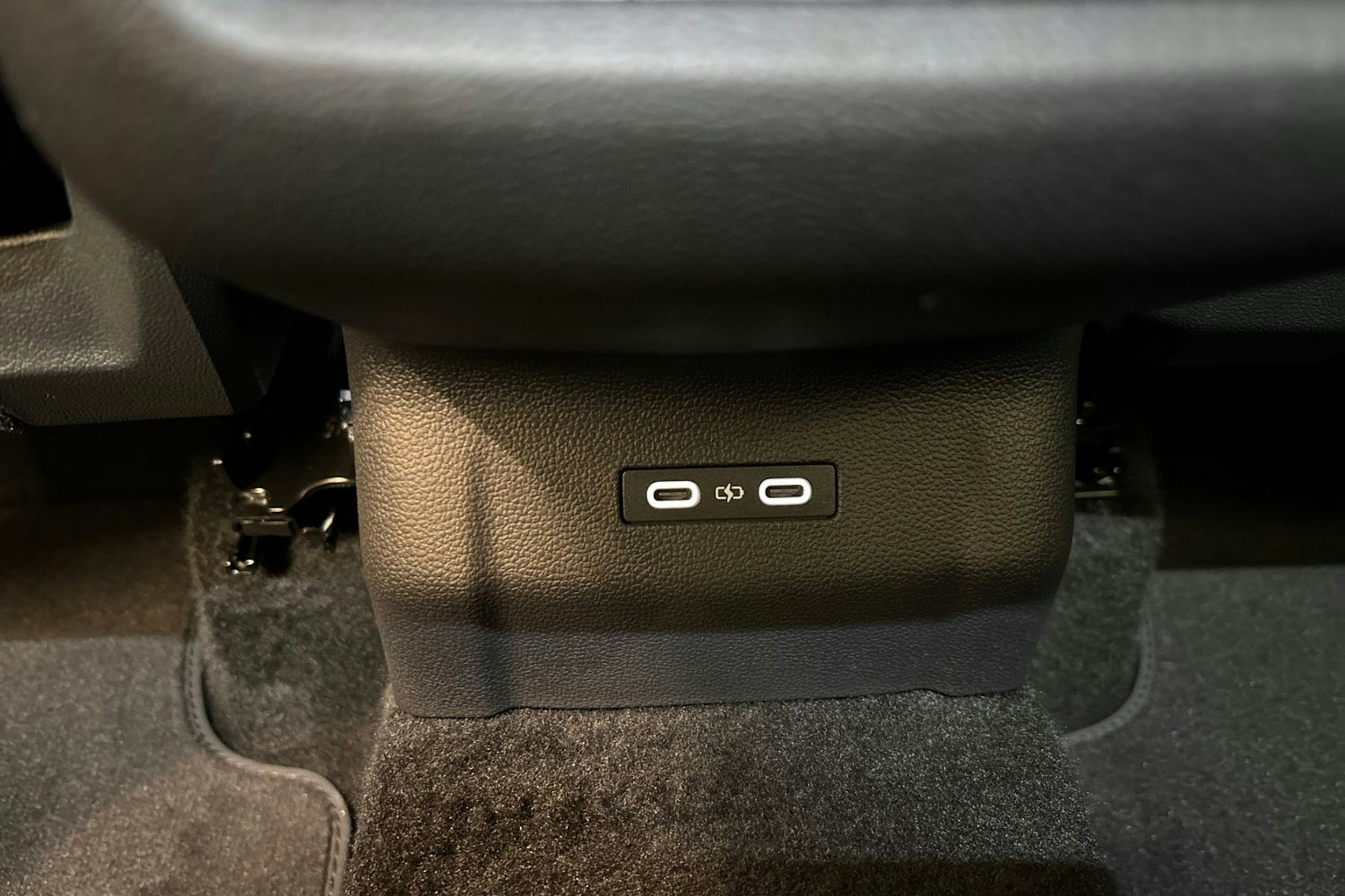 keltainen Volkswagen T-Roc 2026 kuva 27.