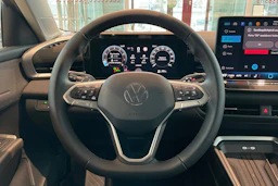 keltainen Volkswagen T-Roc 2026 kuva 12.