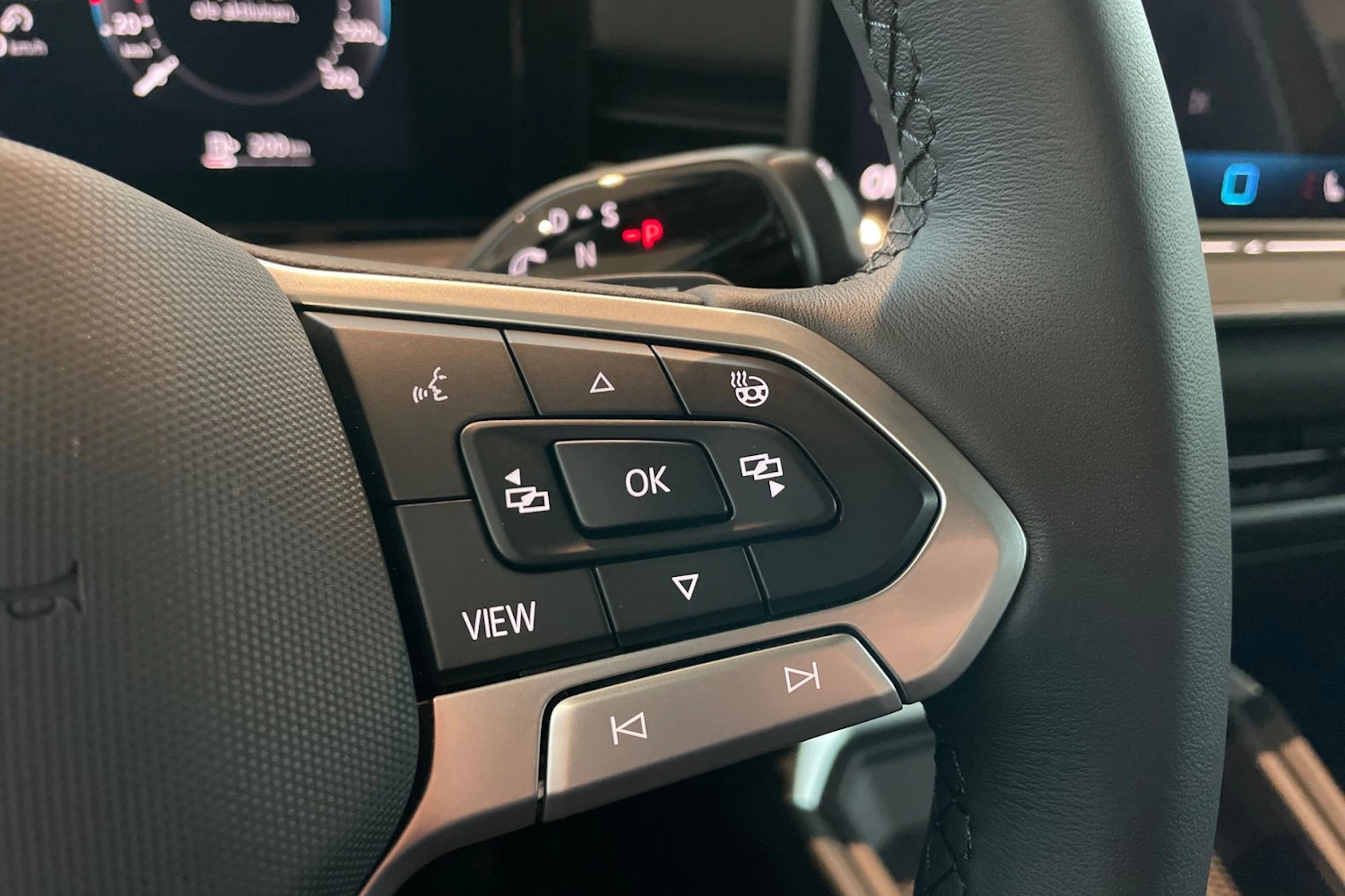 keltainen Volkswagen T-Roc 2026 kuva 14.