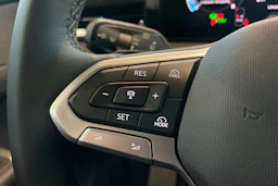 keltainen Volkswagen T-Roc 2026 kuva 15.