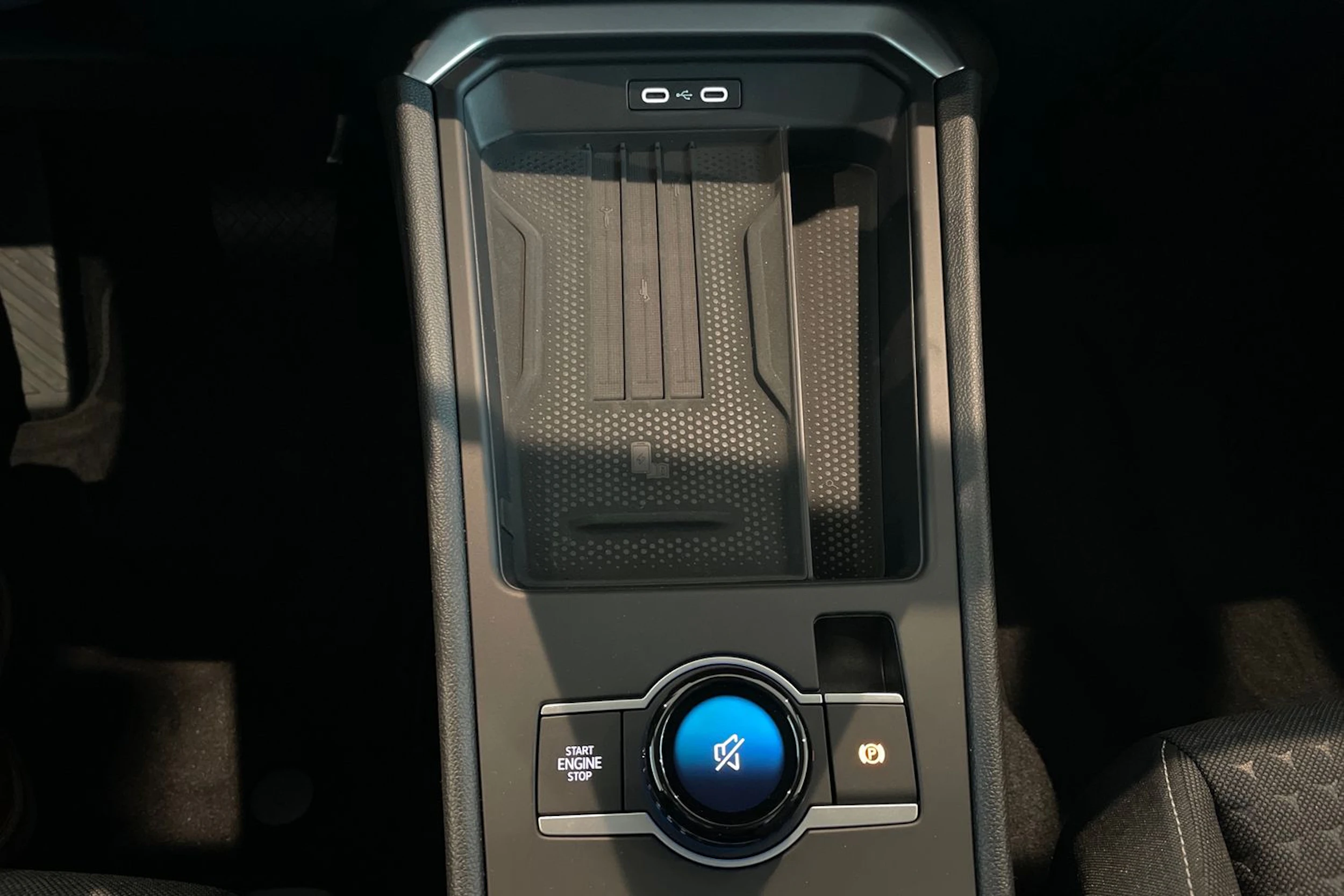 keltainen Volkswagen T-Roc 2026 kuva 20.