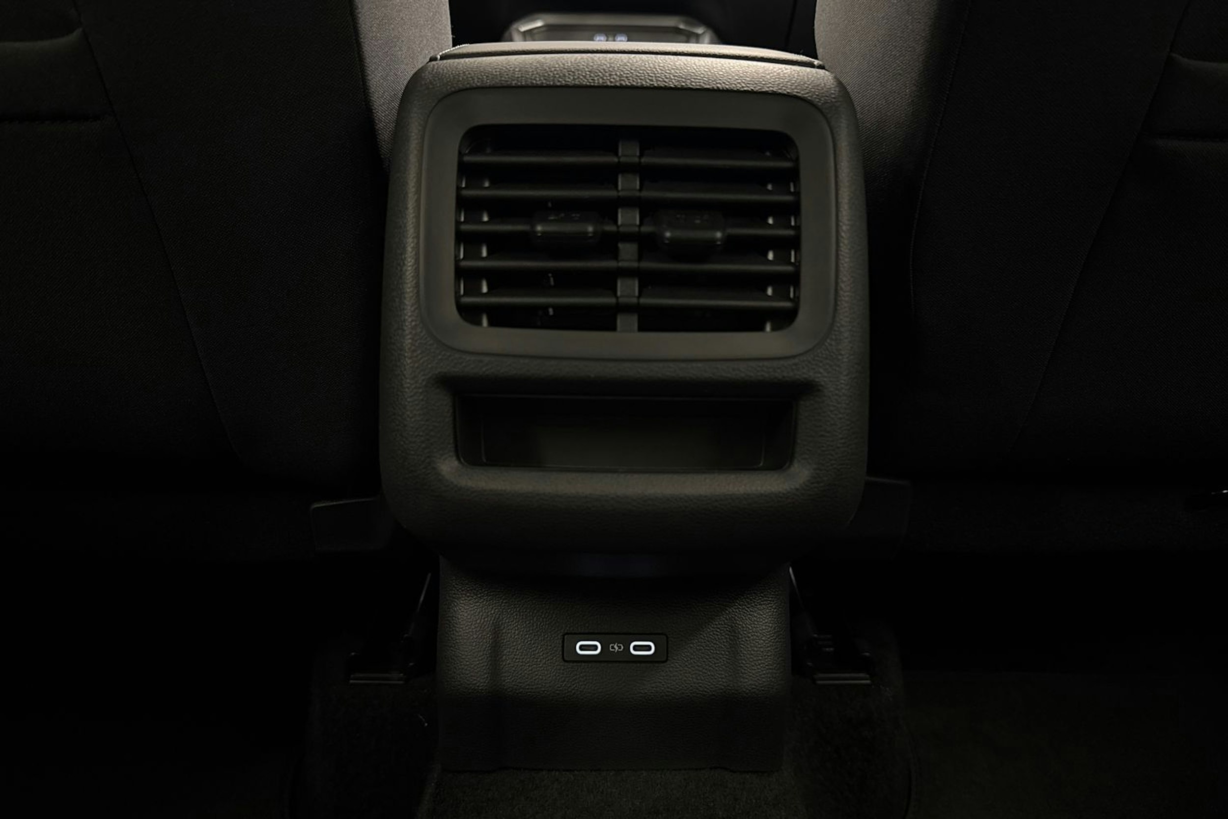 valkoinen Volkswagen T-Roc 2026 kuva 13.