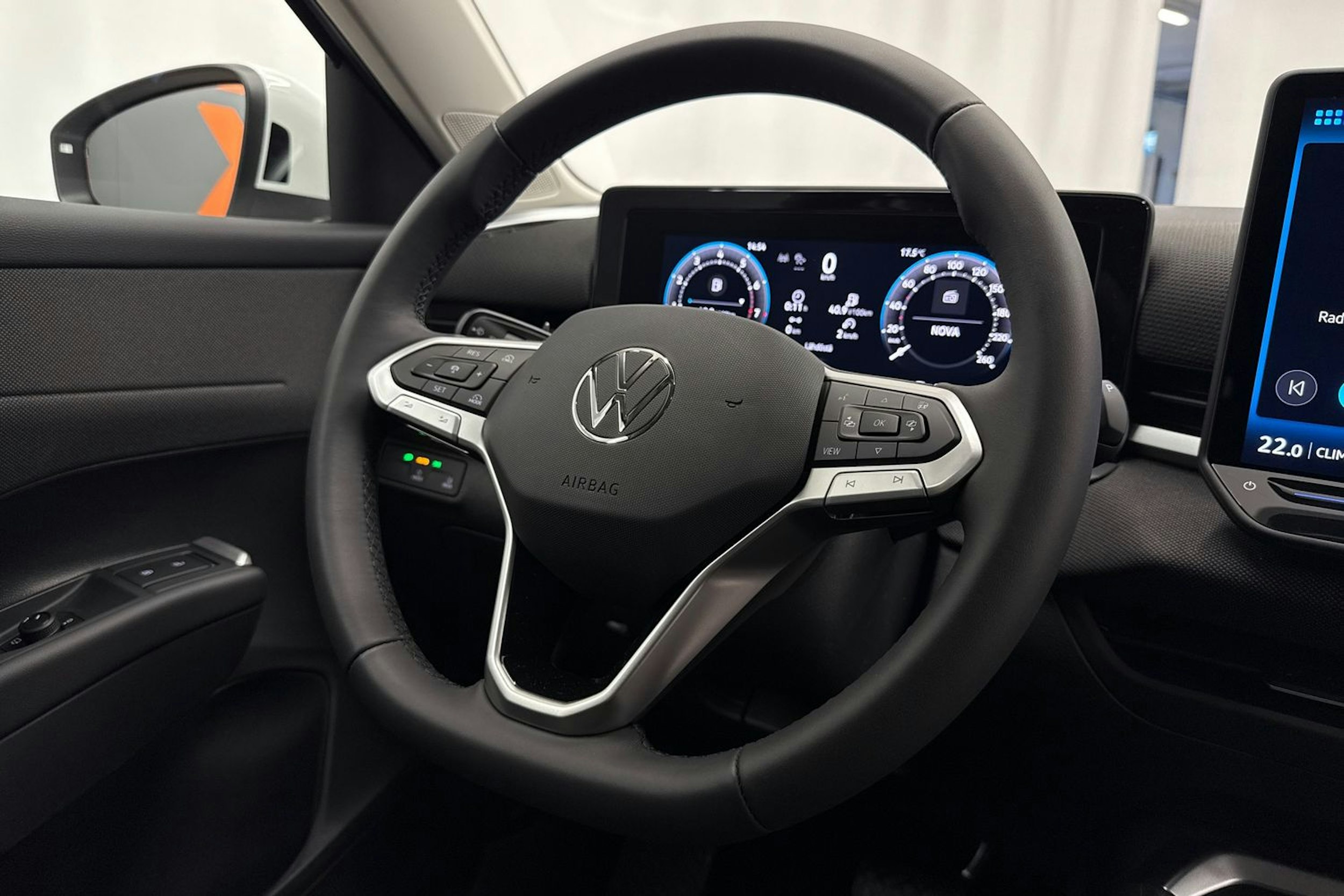 valkoinen Volkswagen T-Roc 2026 kuva 14.