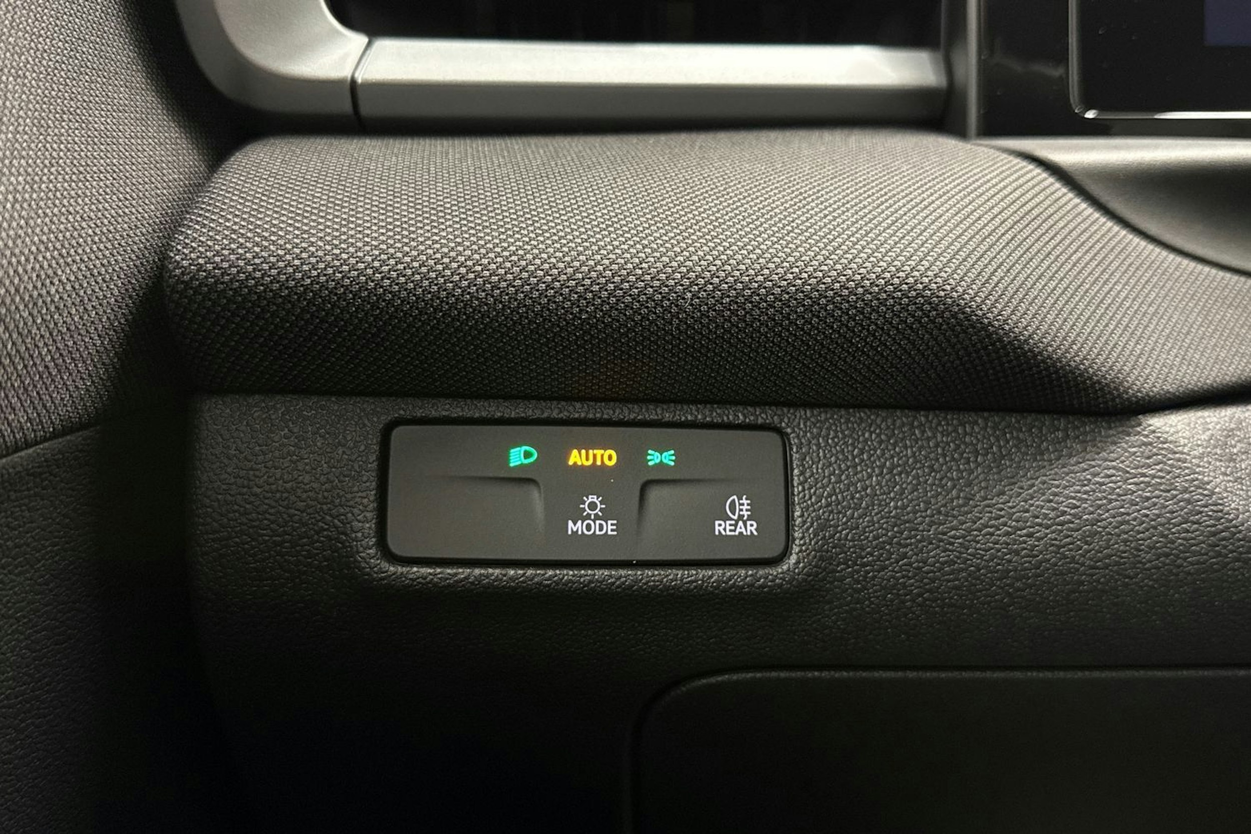 valkoinen Volkswagen T-Roc 2026 kuva 18.