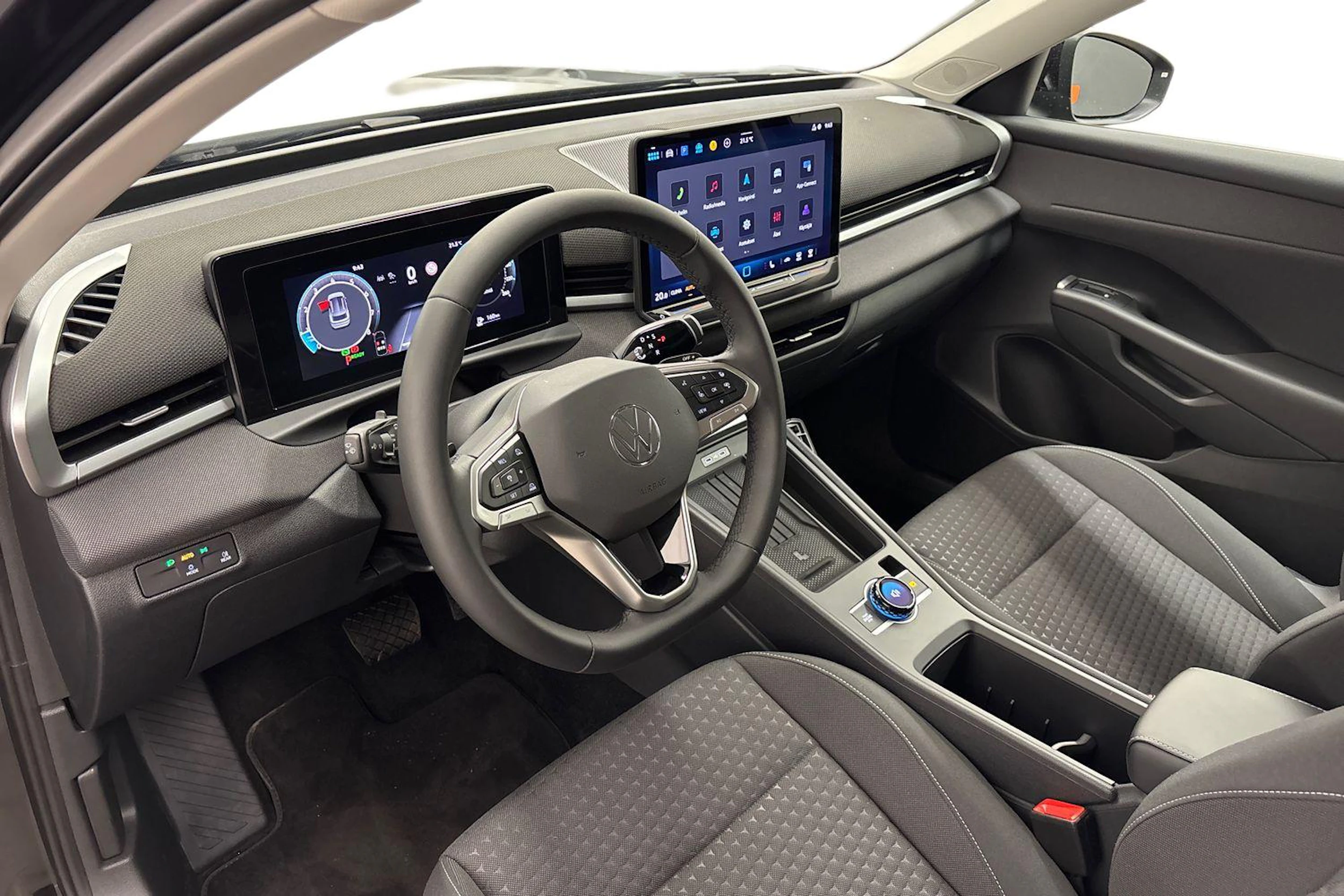 Musta Volkswagen T-Roc 2026 kuva 6.