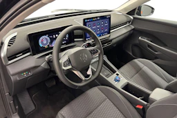 Musta Volkswagen T-Roc 2026 kuva 6.