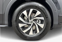 Musta Volkswagen T-Roc 2026 kuva 9.