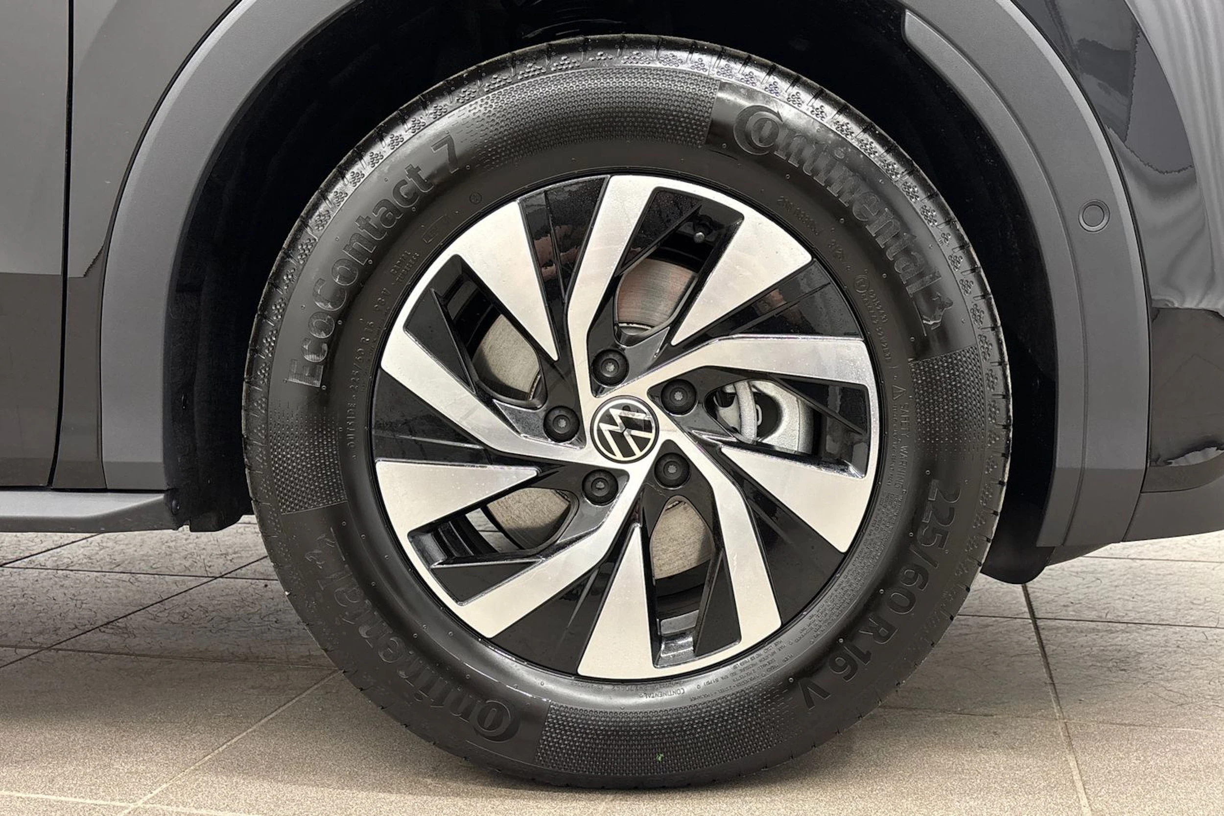 Musta Volkswagen T-Roc 2026 kuva 10.