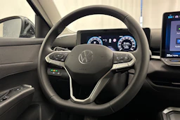 Musta Volkswagen T-Roc 2026 kuva 12.