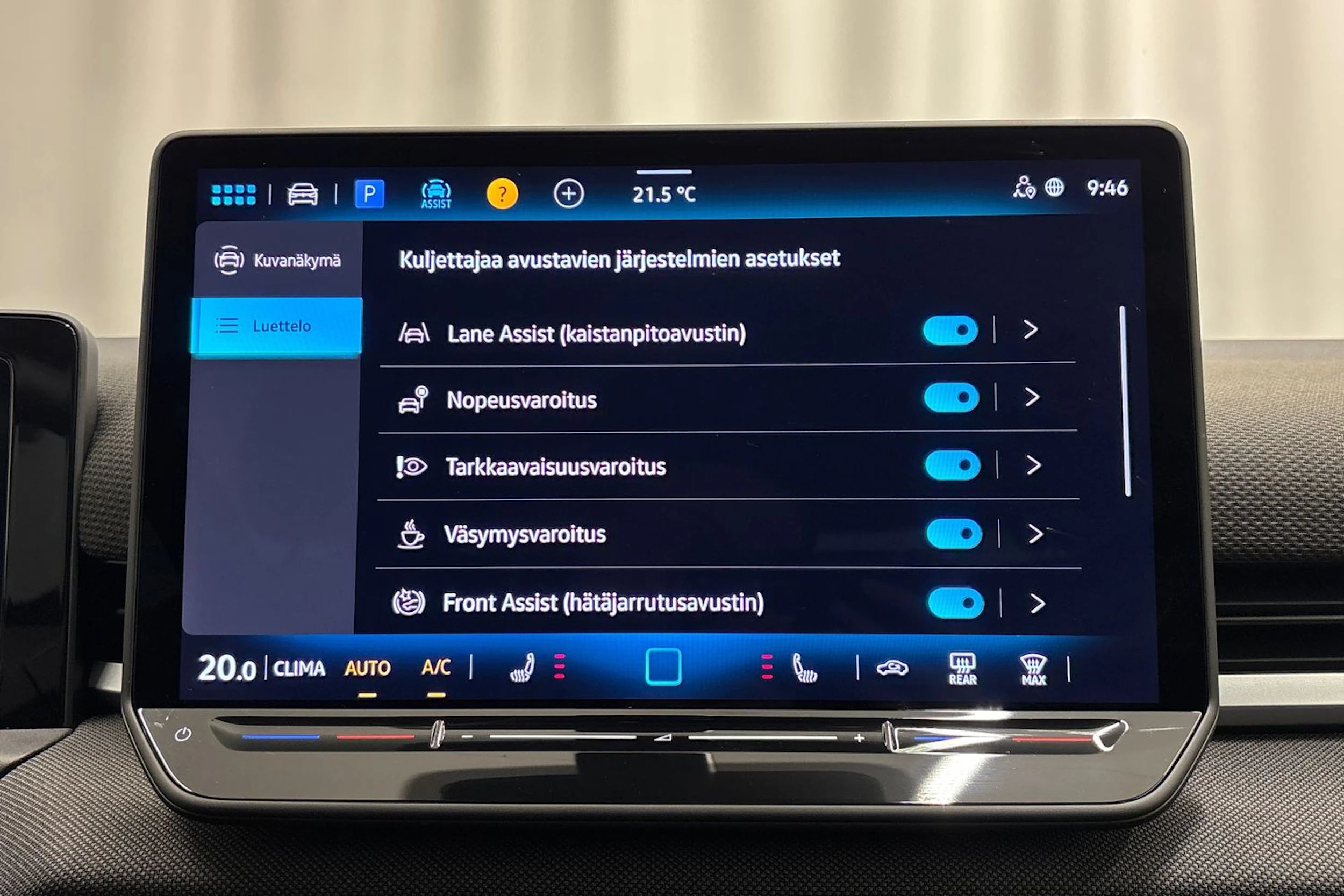 Musta Volkswagen T-Roc 2026 kuva 17.