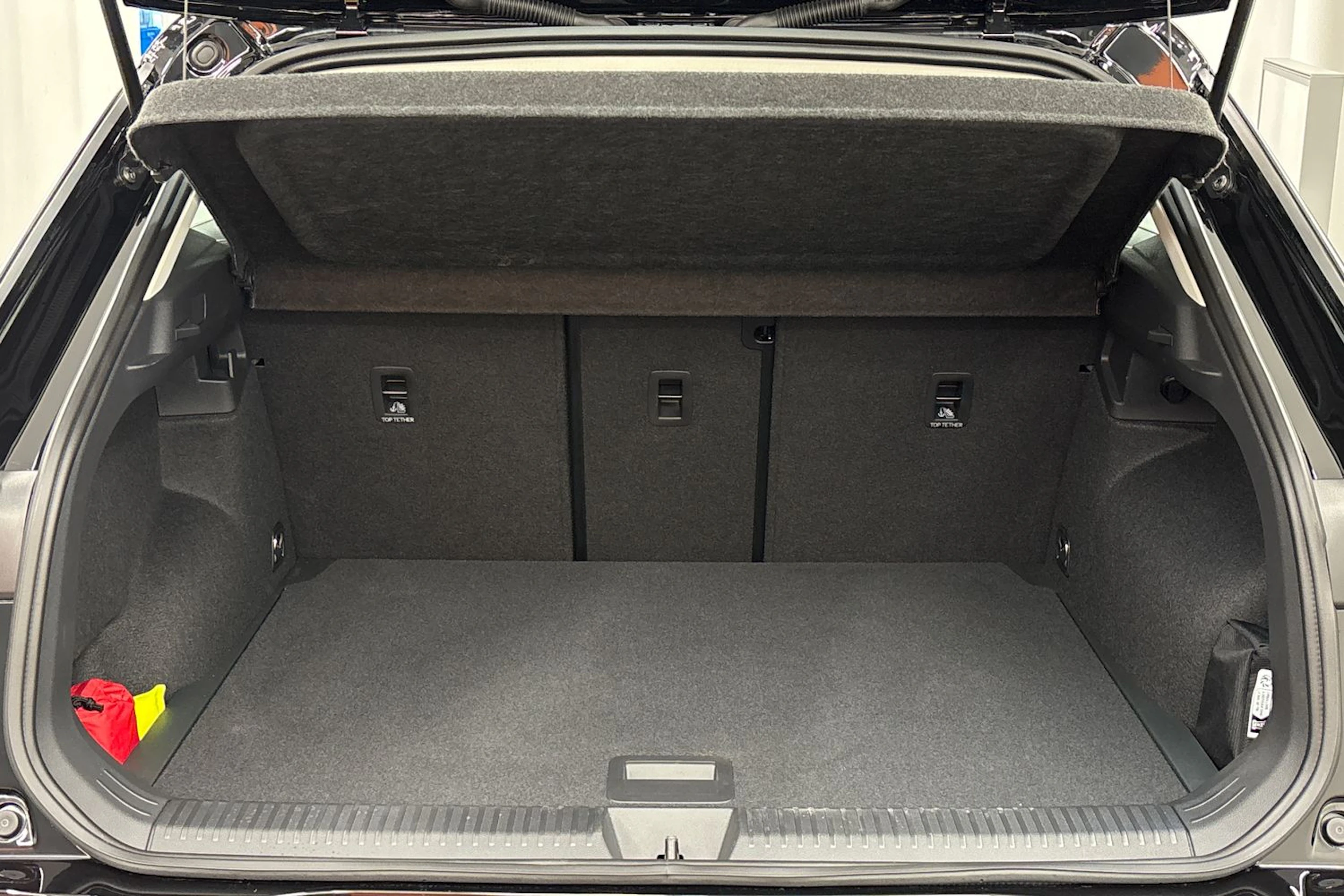 Musta Volkswagen T-Roc 2026 kuva 21.