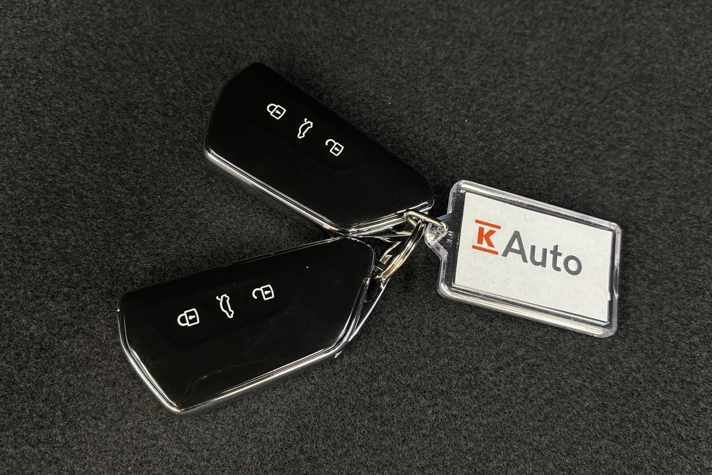 Musta Volkswagen T-Roc 2026 kuva 22.