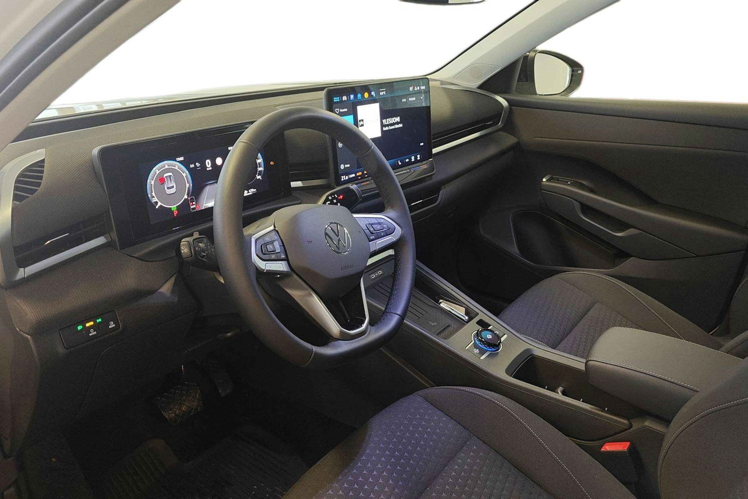 valkoinen Volkswagen T-Roc 2026 kuva 6.