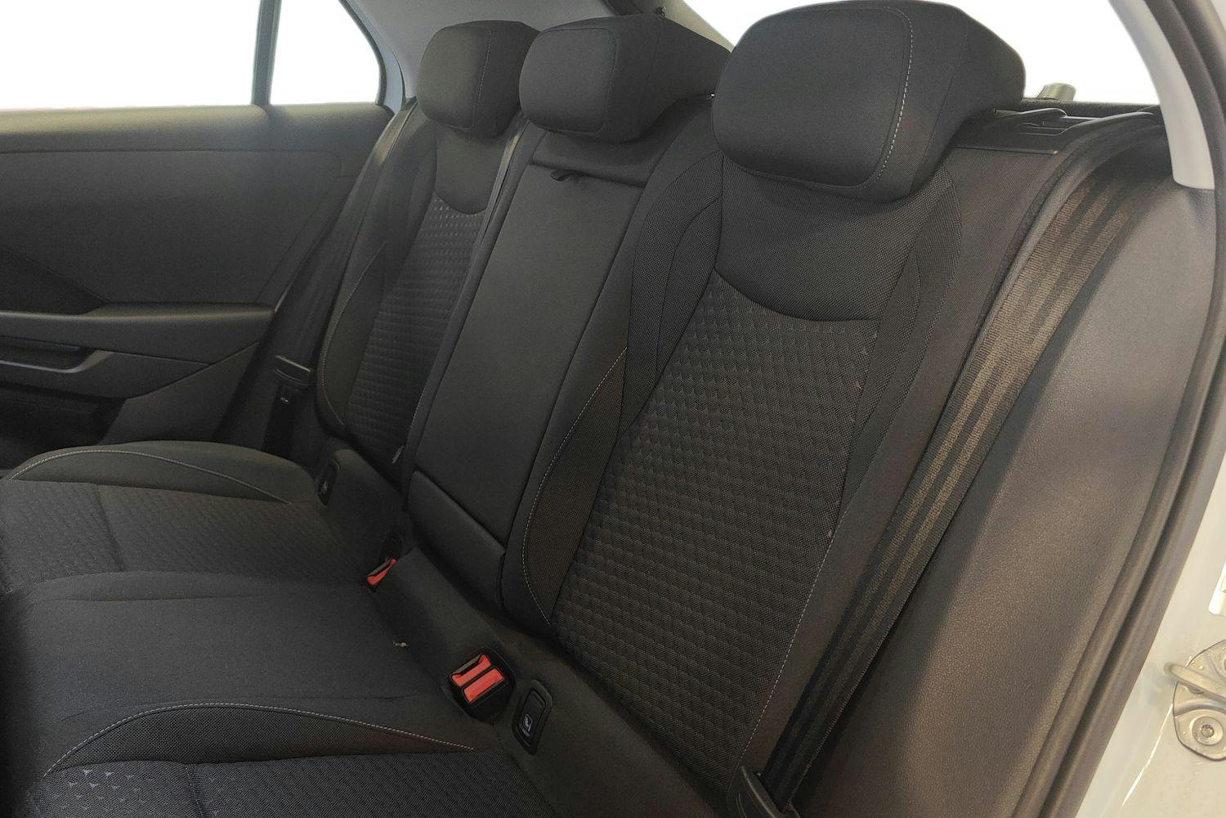 valkoinen Volkswagen T-Roc 2026 kuva 8.