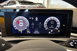 keltainen Volkswagen T-Roc 2026 kuva 14.