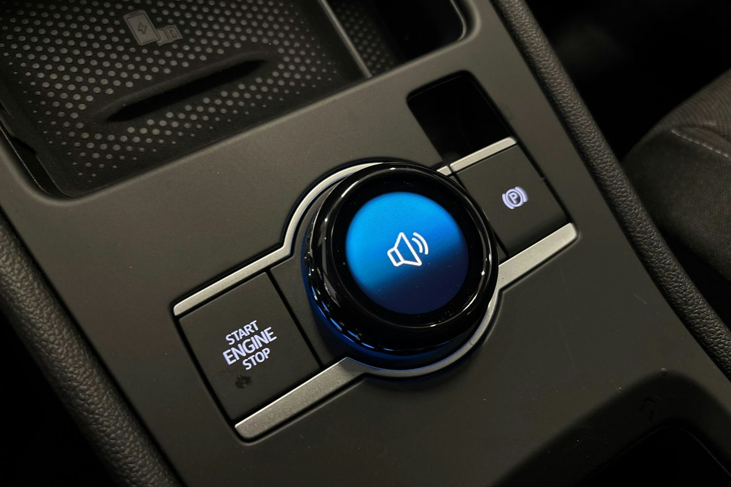 keltainen Volkswagen T-Roc 2026 kuva 19.