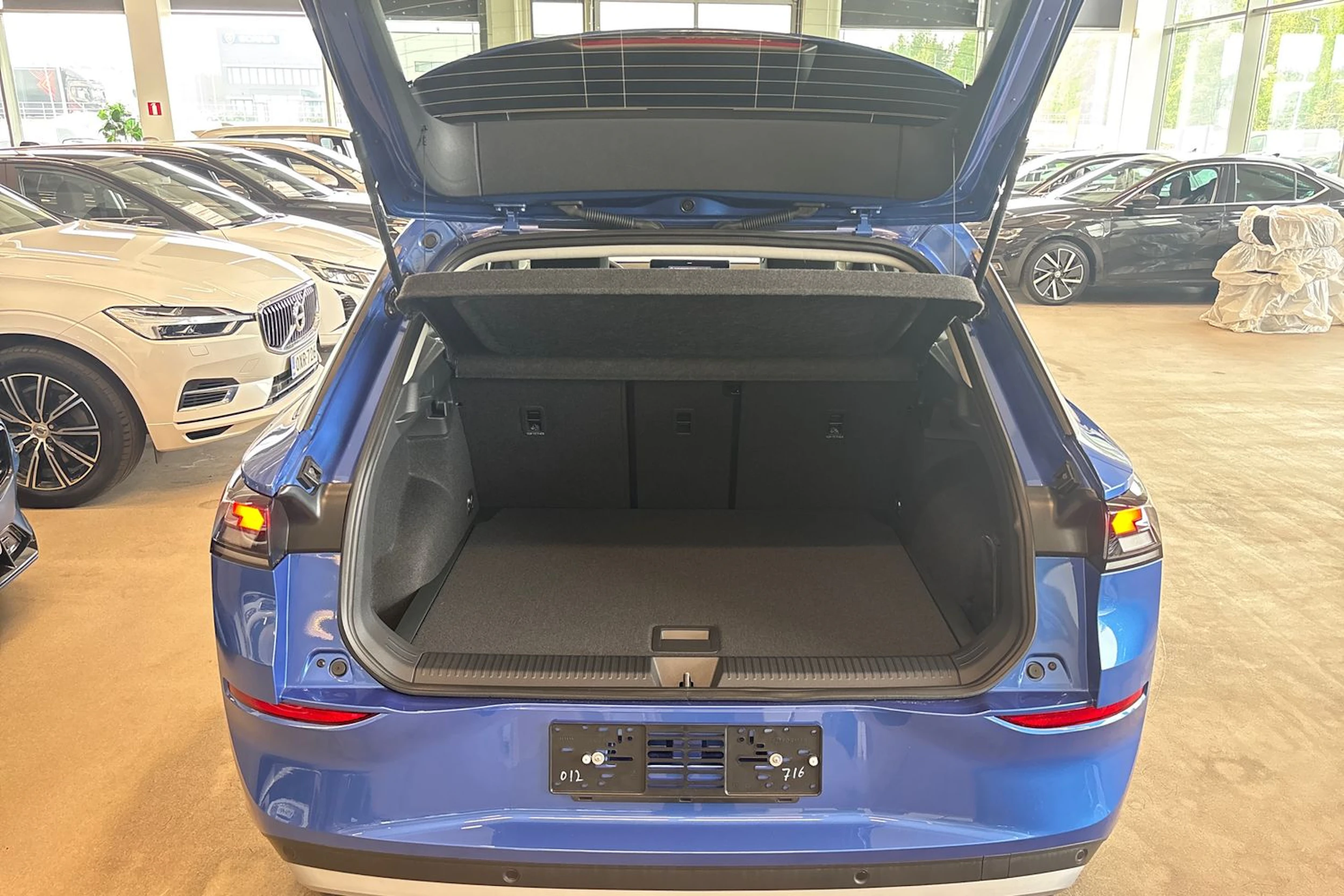 sininen Volkswagen T-Roc 2026 kuva 11.