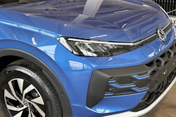 sininen Volkswagen T-Roc 2026 kuva 13.