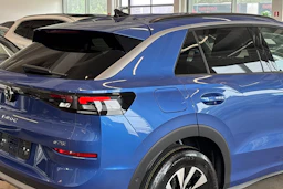 sininen Volkswagen T-Roc 2026 kuva 15.