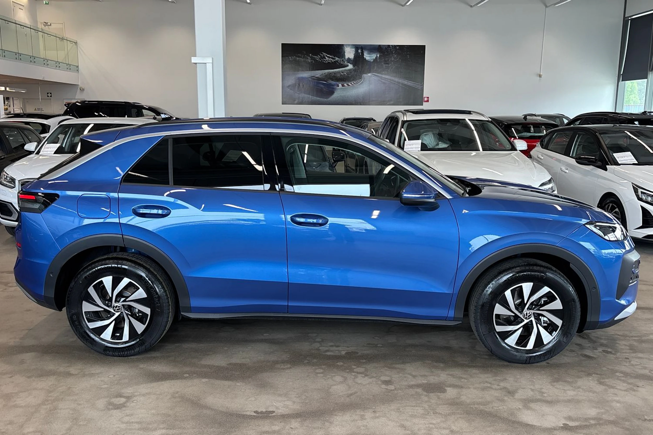 sininen Volkswagen T-Roc 2026 kuva 16.