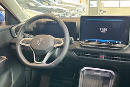 sininen Volkswagen T-Roc 2026 kuva 20.