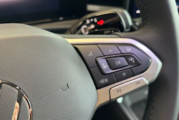 sininen Volkswagen T-Roc 2026 kuva 24.