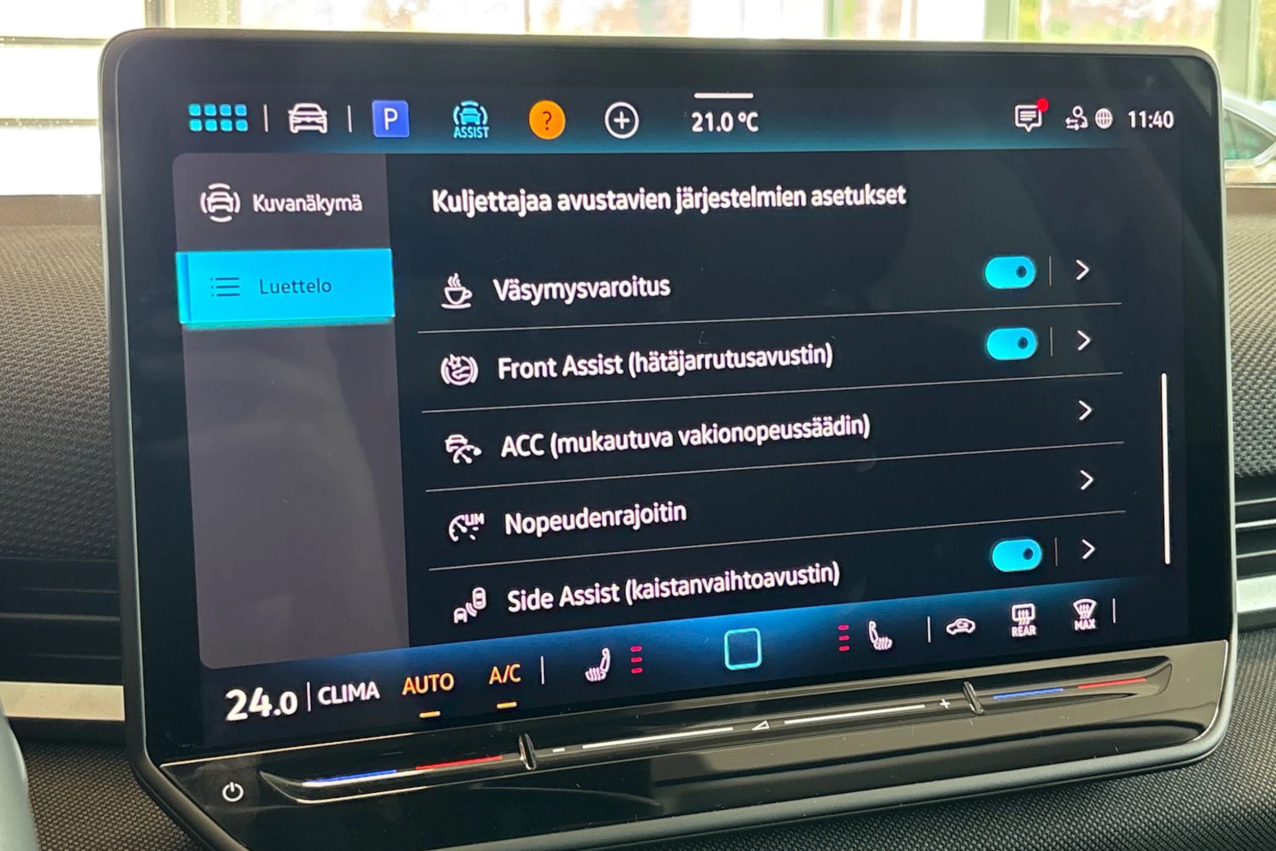 sininen Volkswagen T-Roc 2026 kuva 30.