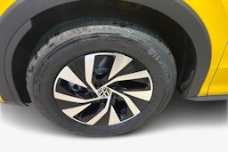 keltainen Volkswagen T-Roc 2026 kuva 9.