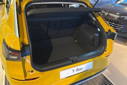 keltainen Volkswagen T-Roc 2026 kuva 11.