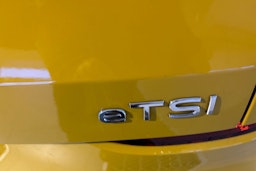 keltainen Volkswagen T-Roc 2026 kuva 12.