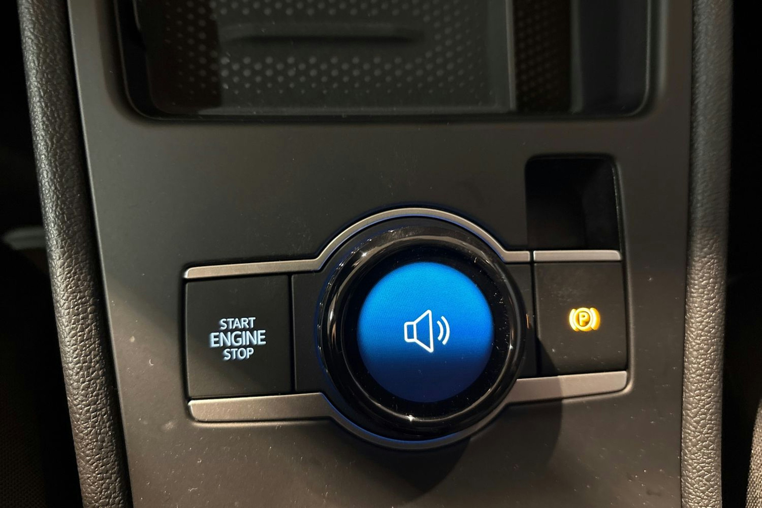 keltainen Volkswagen T-Roc 2026 kuva 15.