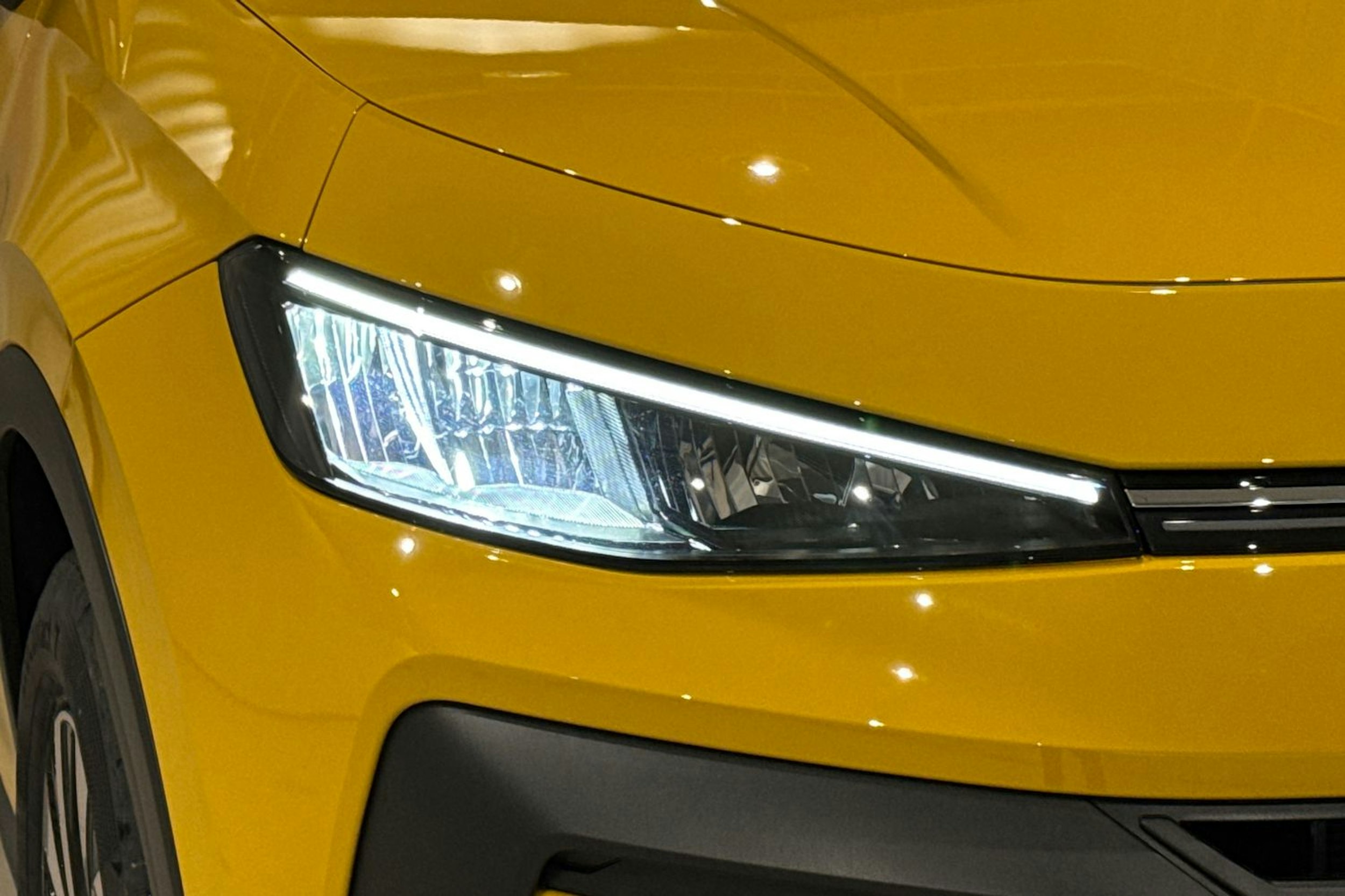 keltainen Volkswagen T-Roc 2026 kuva 10.