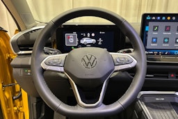 keltainen Volkswagen T-Roc 2026 kuva 14.