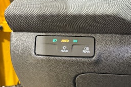 keltainen Volkswagen T-Roc 2026 kuva 15.