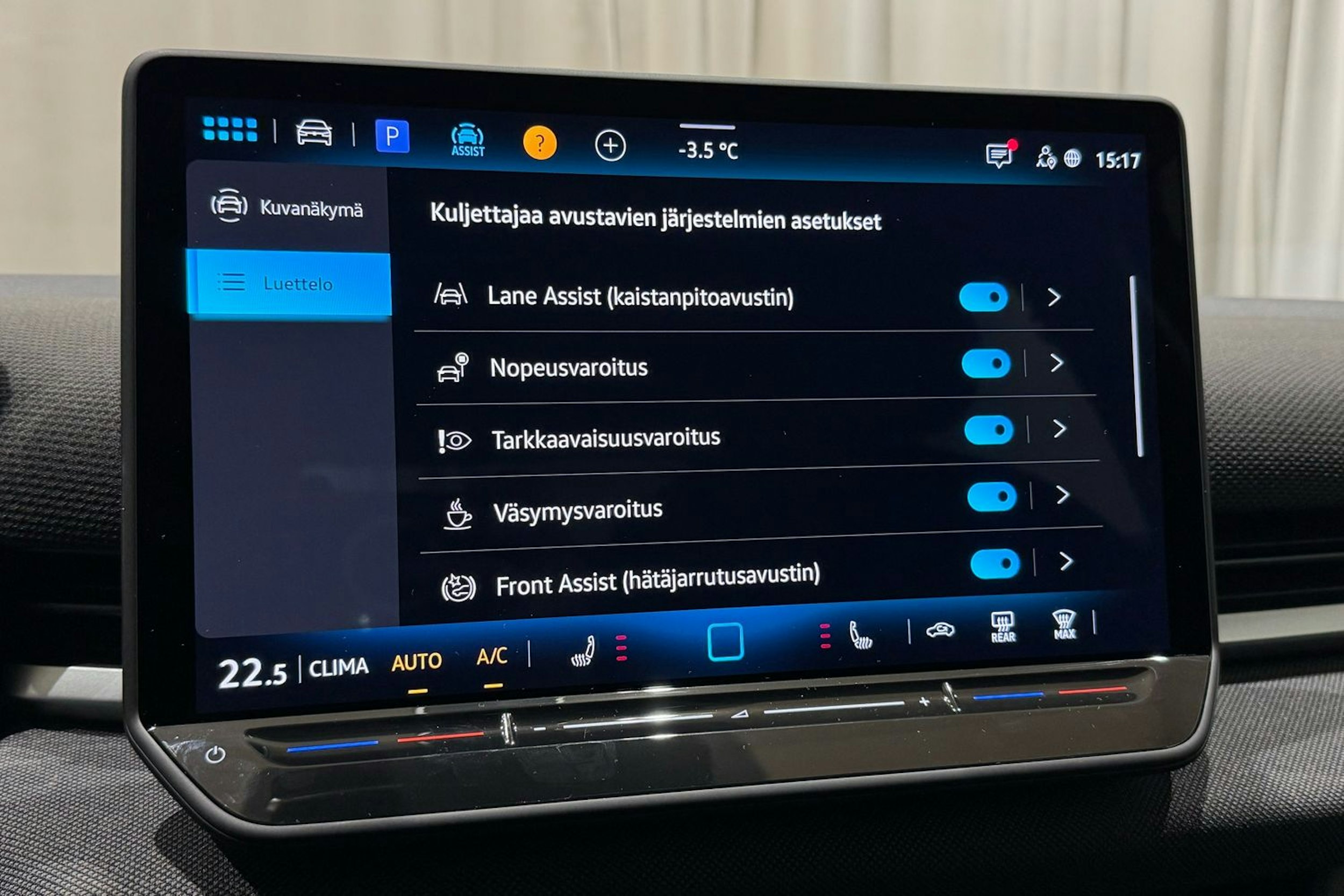 keltainen Volkswagen T-Roc 2026 kuva 20.