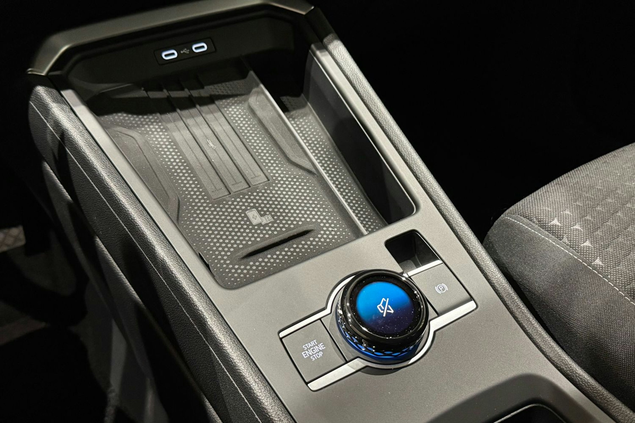 keltainen Volkswagen T-Roc 2026 kuva 24.