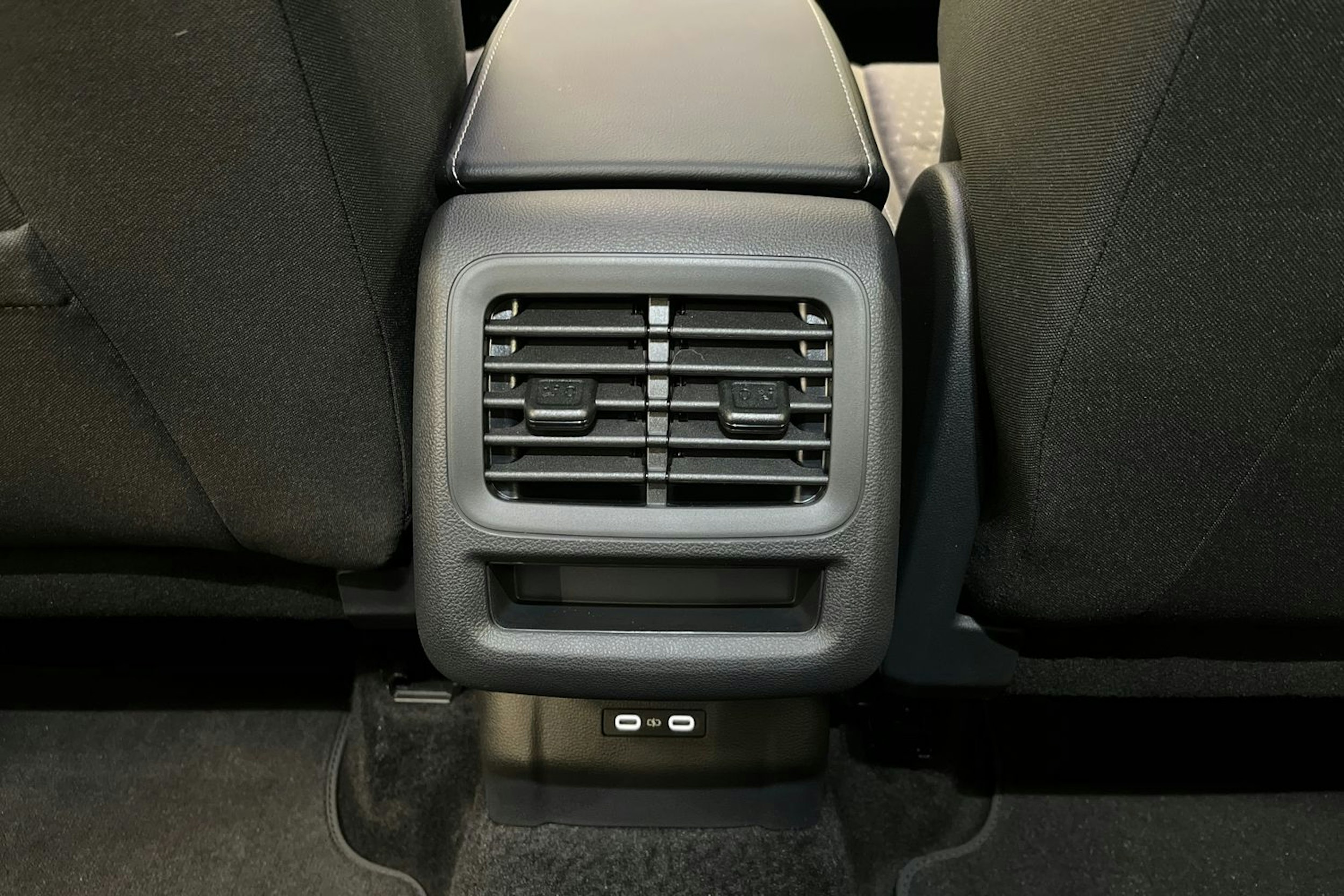 sininen Volkswagen T-Roc 2026 kuva 13.