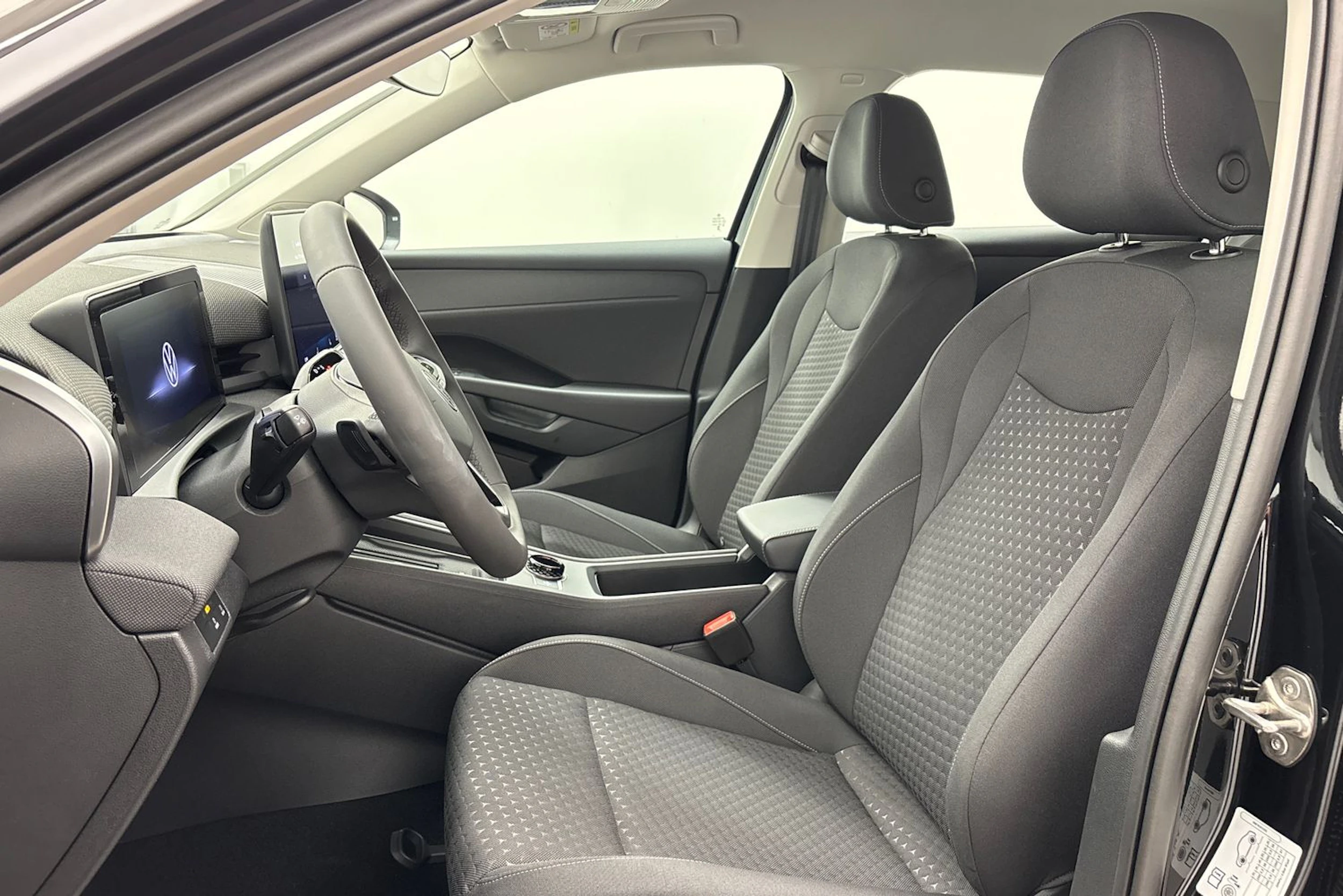 musta Volkswagen T-Roc 2026 kuva 11.
