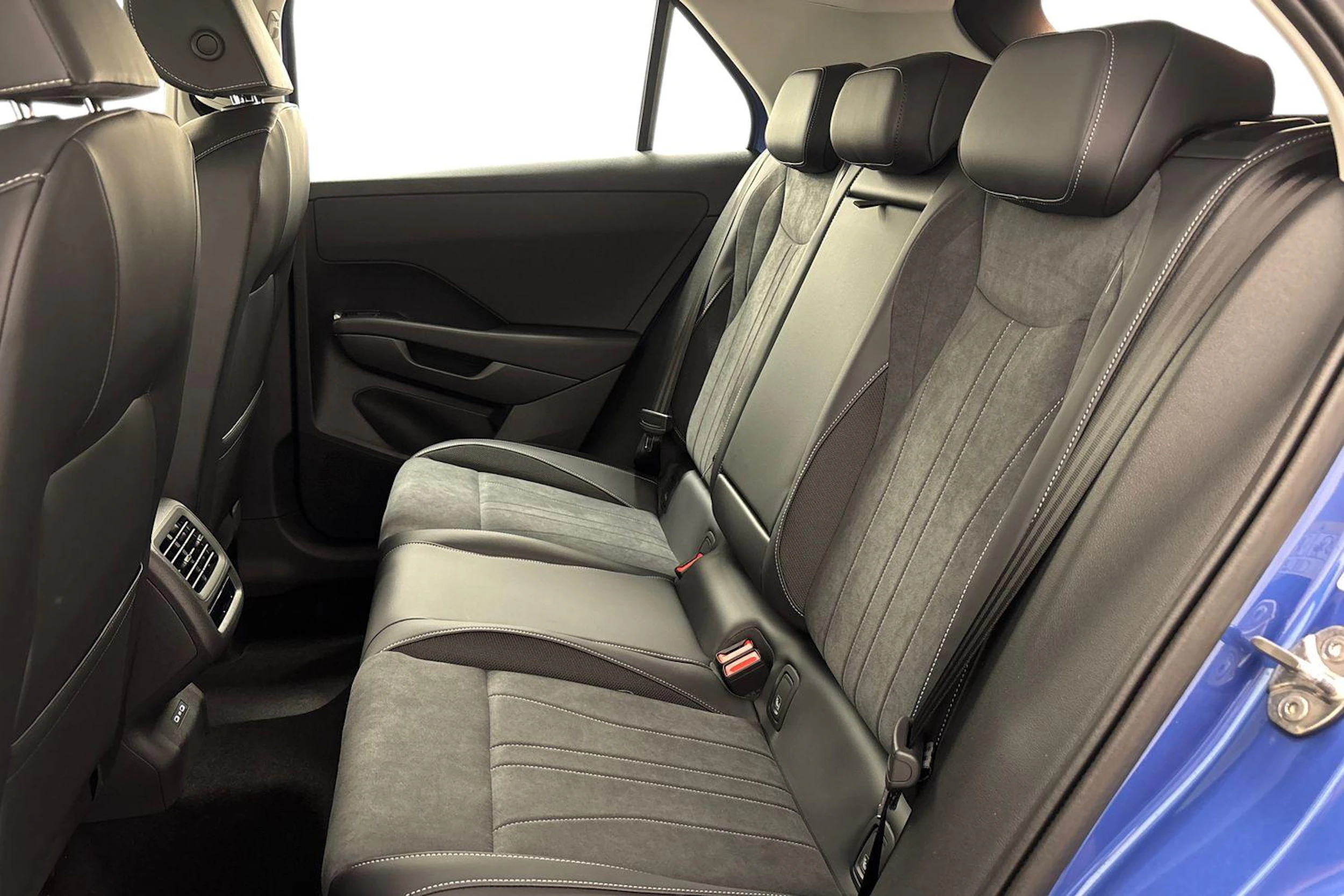 met. sininen Volkswagen T-Roc 2026 kuva 8.