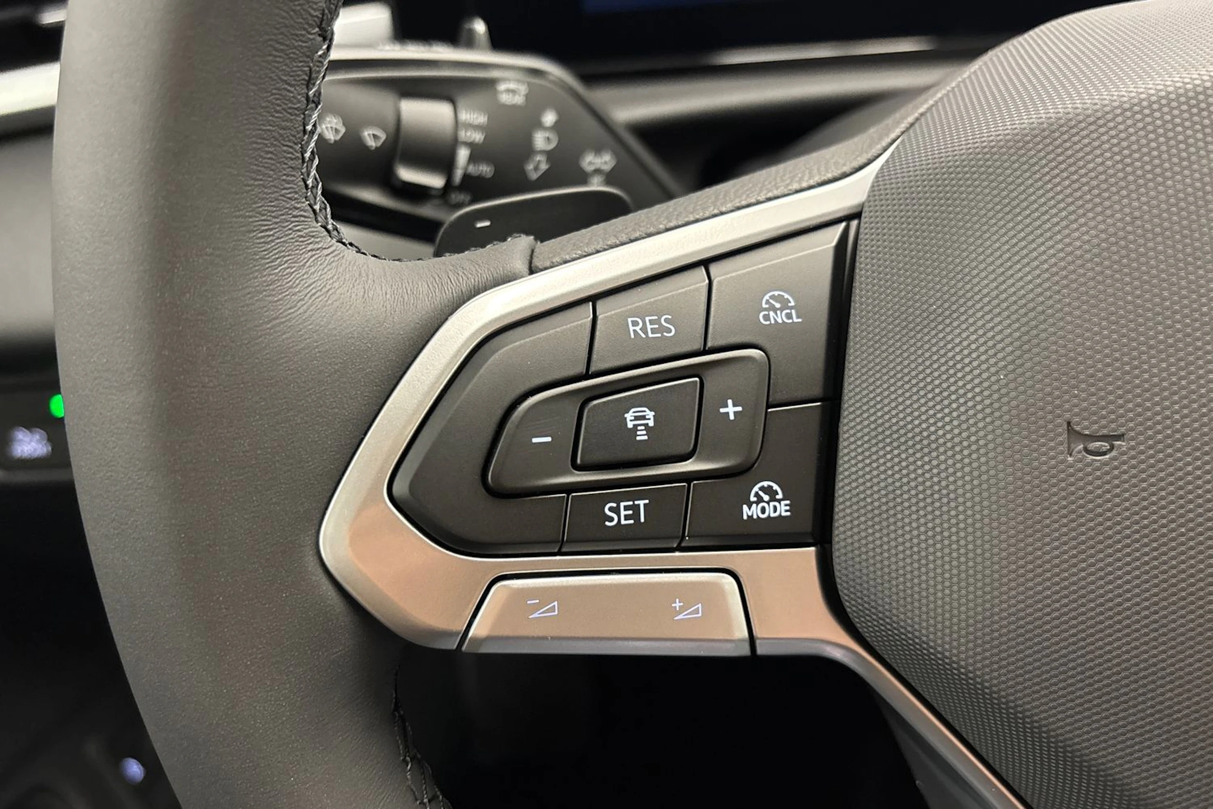 met. sininen Volkswagen T-Roc 2026 kuva 14.