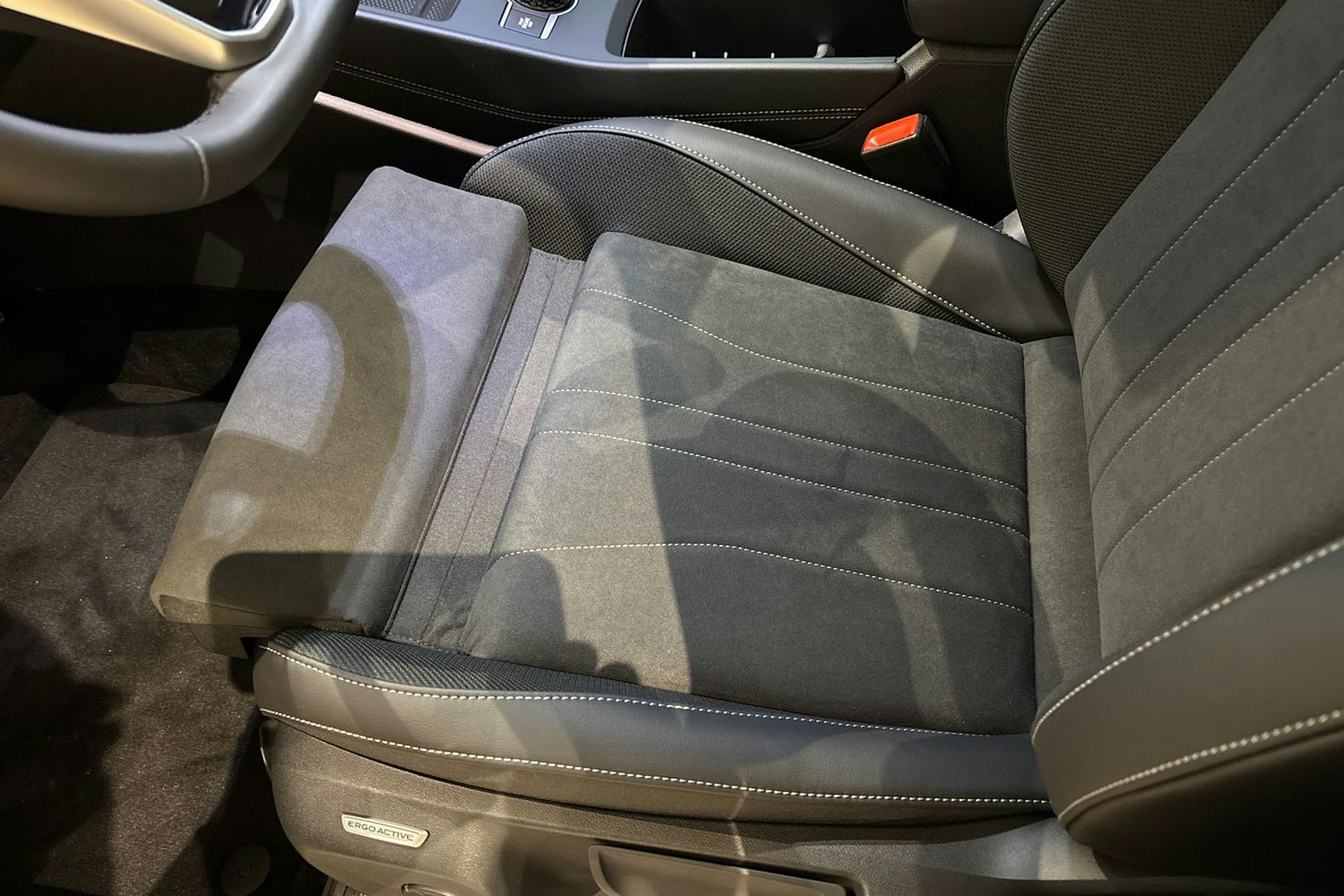 musta Volkswagen T-Roc 2026 kuva 12.