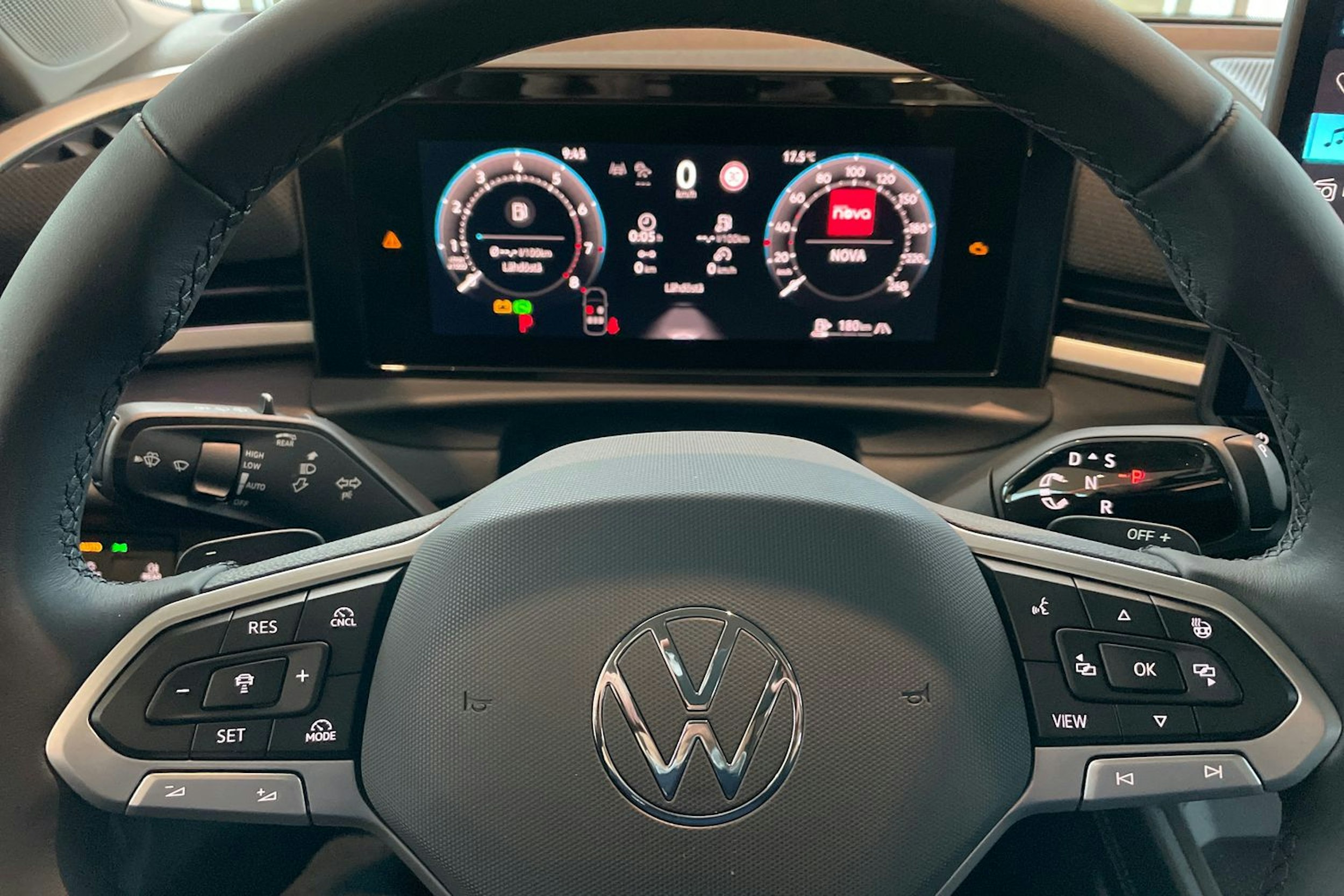 musta Volkswagen T-Roc 2026 kuva 12.