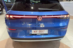 met. sininen Volkswagen T-Roc 2026 kuva 13.
